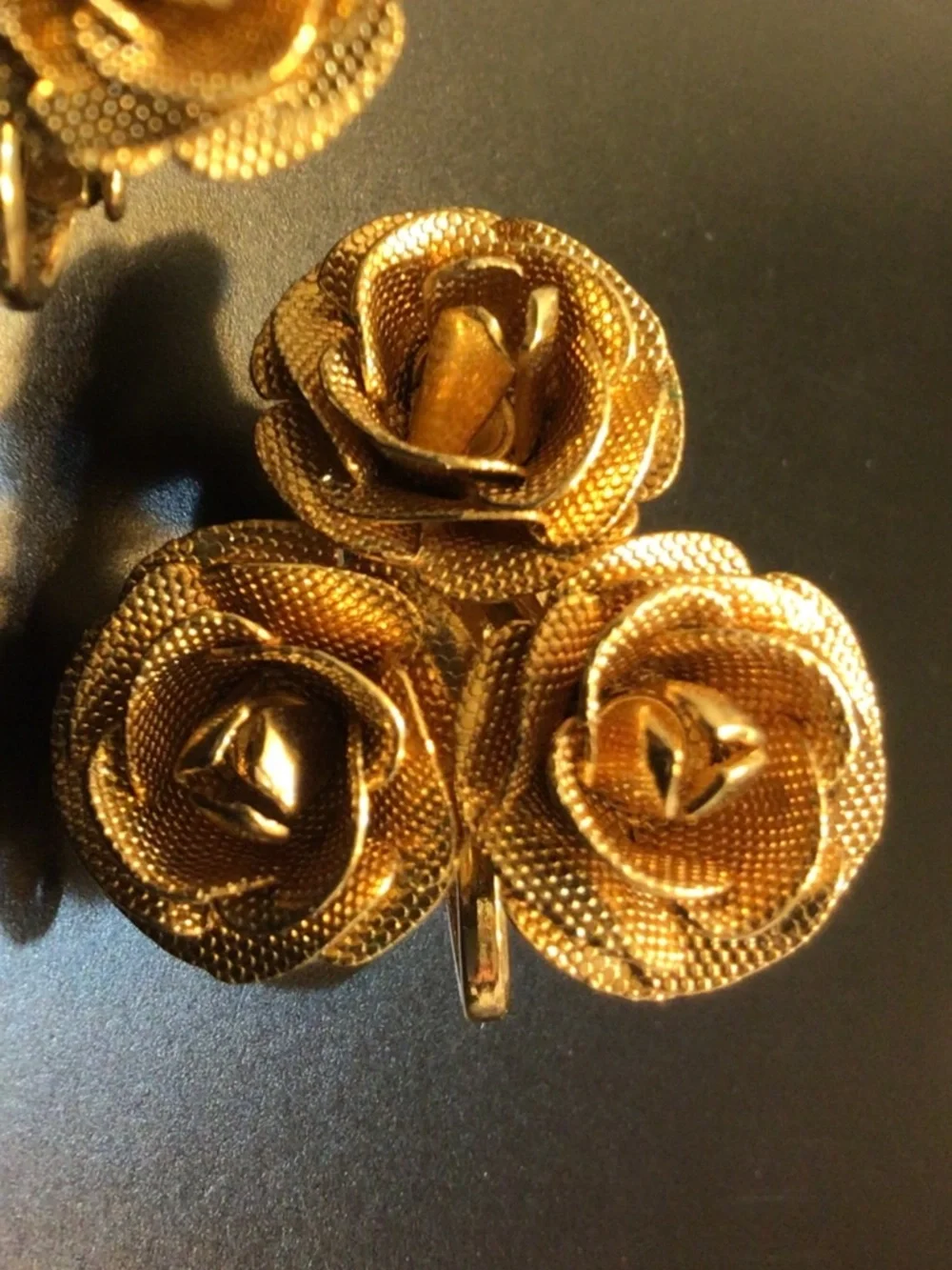 Vintage 1960s Triple Rose Clip On Earrings Gold Tone Mesh Texture Romantic